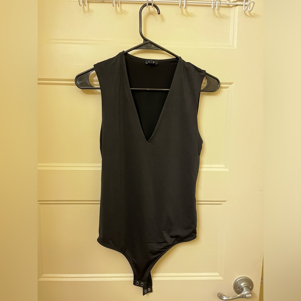 Express Body Contour Compression Deep V-Neck Bodysuit Black S